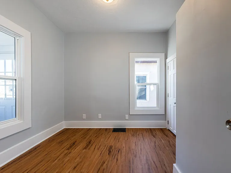 314 N 8th St — Photo 13