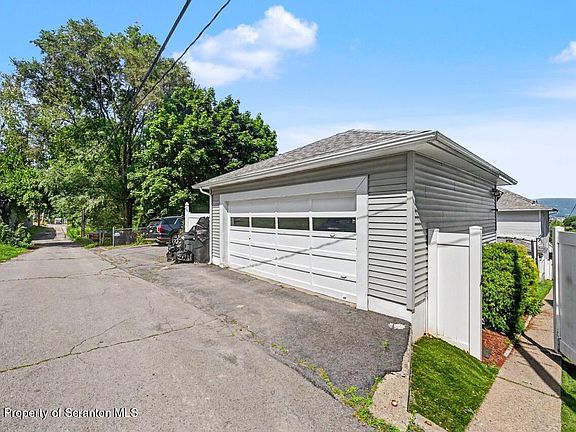 5th image of 505 Crown Ave