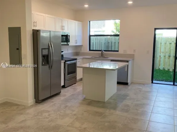 388 NE 208th Ter, Miami, FL 33179