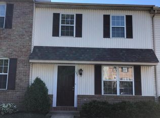 137 Greenland Dr, Lancaster, PA 17602