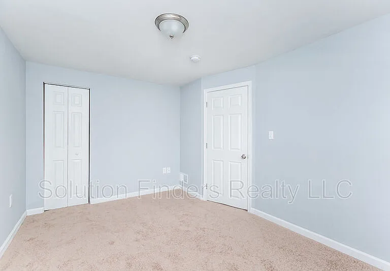 2032 Kelmore Rd — Photo 9