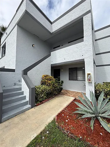 155 Lakeview Dr #101 Photo 1