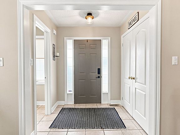 5th image of 71 Beckett Cres