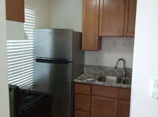 140 Norris Rd APT 4, Bakersfield, CA 93308