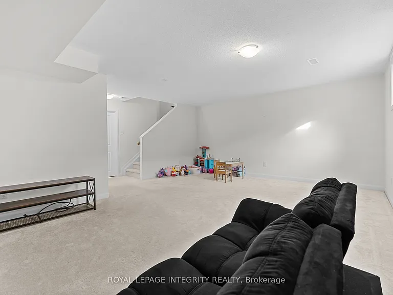 43 Finglas Ct — Photo 27