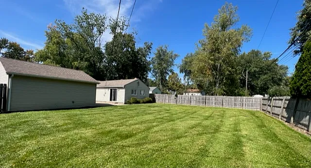 3 bed, 1475 sqft, $2,000 — Photo 3