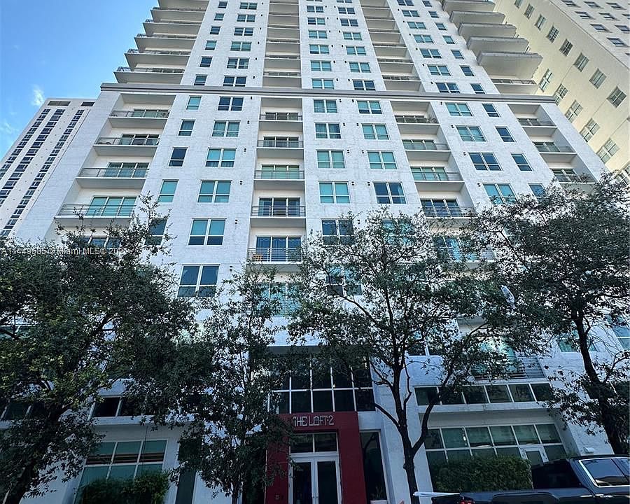 1st image of 133 NE 2nd Ave APT 809