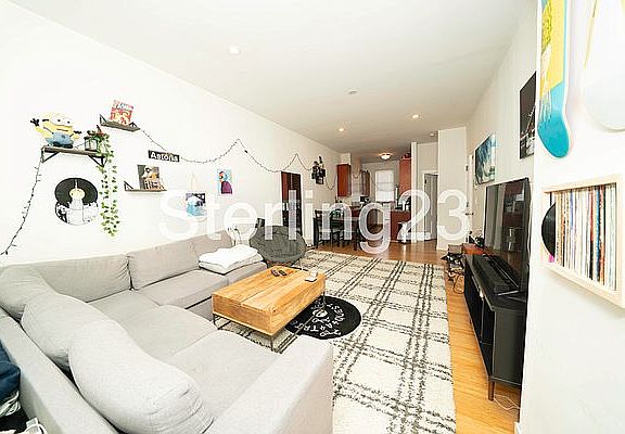 4th image of 29-19 Astoria Blvd #3F