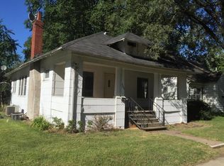 928 Dawson St, Waterloo, IA 50703