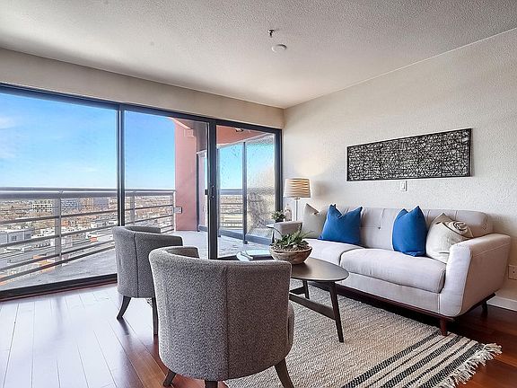 2nd image of 100 Park Ave W APT 902