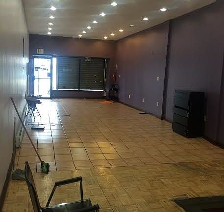 2nd image of 22712 Merrick Blvd