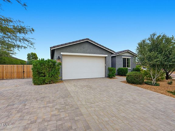 4th image of 26505 N THORNHILL Court