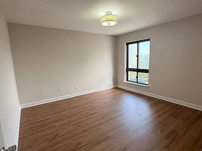 6 Monroe St #301 — Photo 11