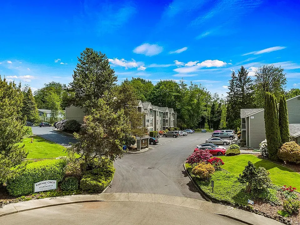 Eastway Circle Apartments