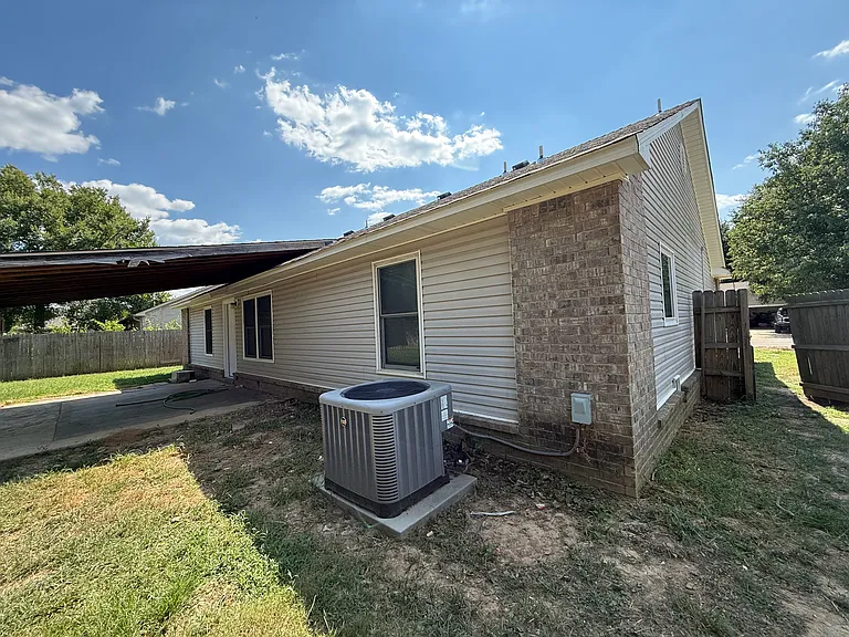 180 Azalea Dr — Photo 8