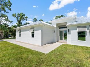 192 8th St NE, Naples, FL 34120
