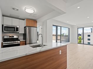 2516 37th Ave #Phc, Long Island City, NY 11101