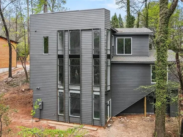 2471 Saint Patrick St SE, Atlanta, GA 30317