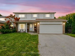 16 Mayvern Cres, Richmond Hill, ON L4C 5J4