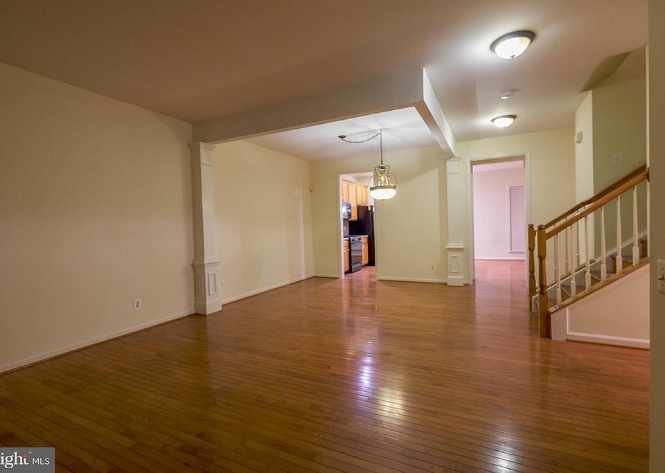 1st image of 4061 Oak Village Lndg