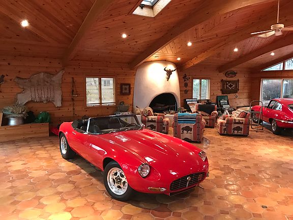 7-Car Indoor Car Room