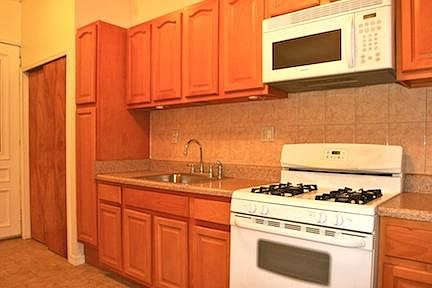 5th image of 567 Putnam Ave #2