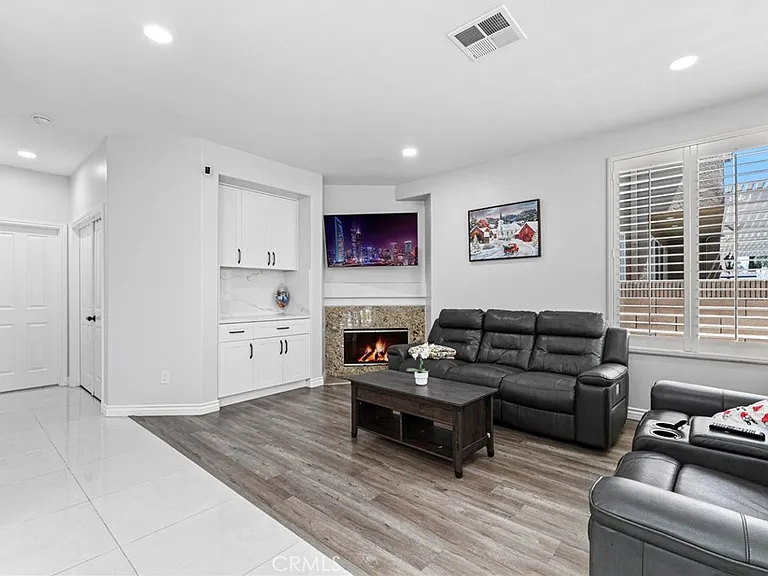15881 Madelyn Ct — Photo 12
