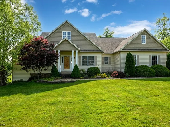 4477 Windfall Rd, Medina, OH 44256