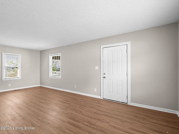 3rd image of 1100 W Whitney Ave