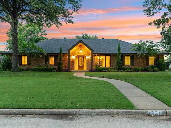 1201 Westchester Dr, Oklahoma City, OK 73114