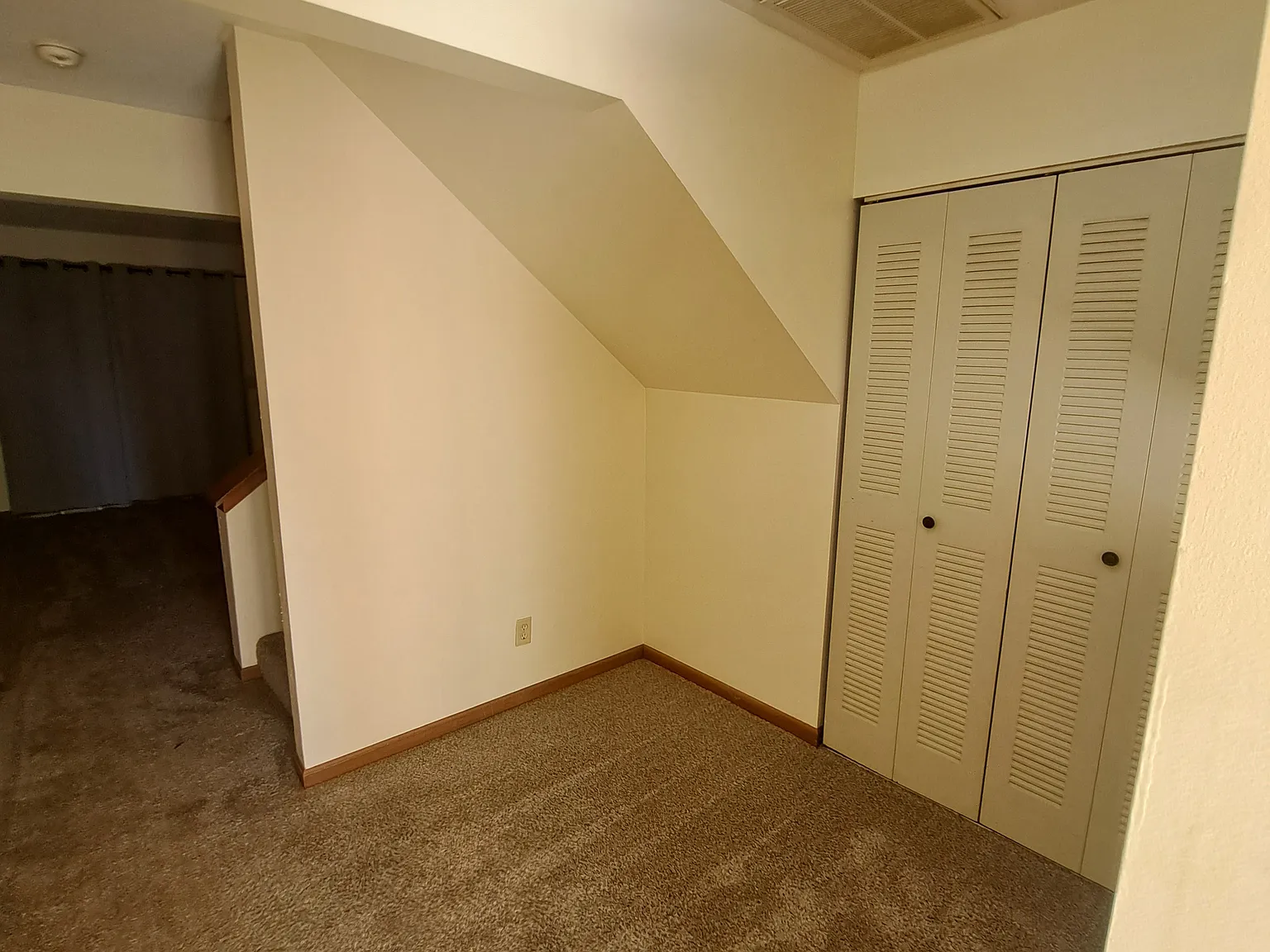 2 bed, $900 — Photo 4