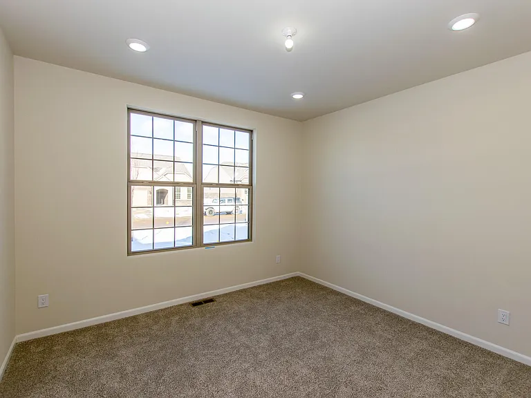 723 W Spaniel Dr — Photo 25