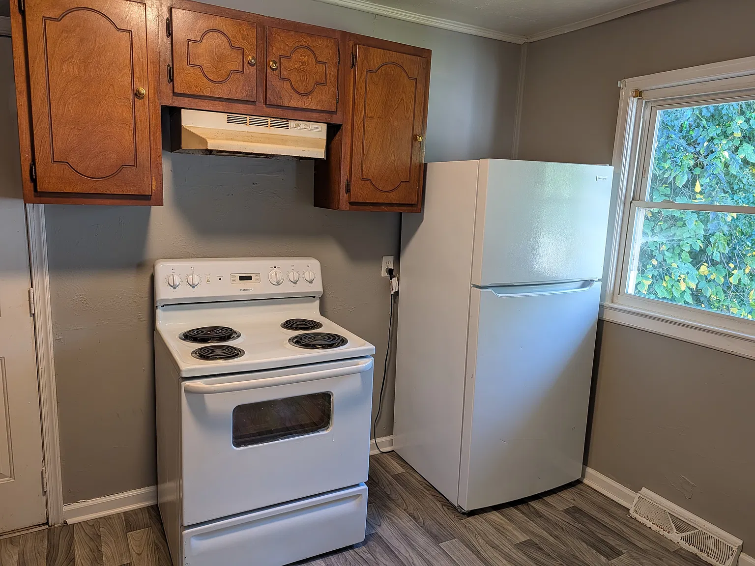 3 bed, 948 sqft, $1,050 — Photo 2