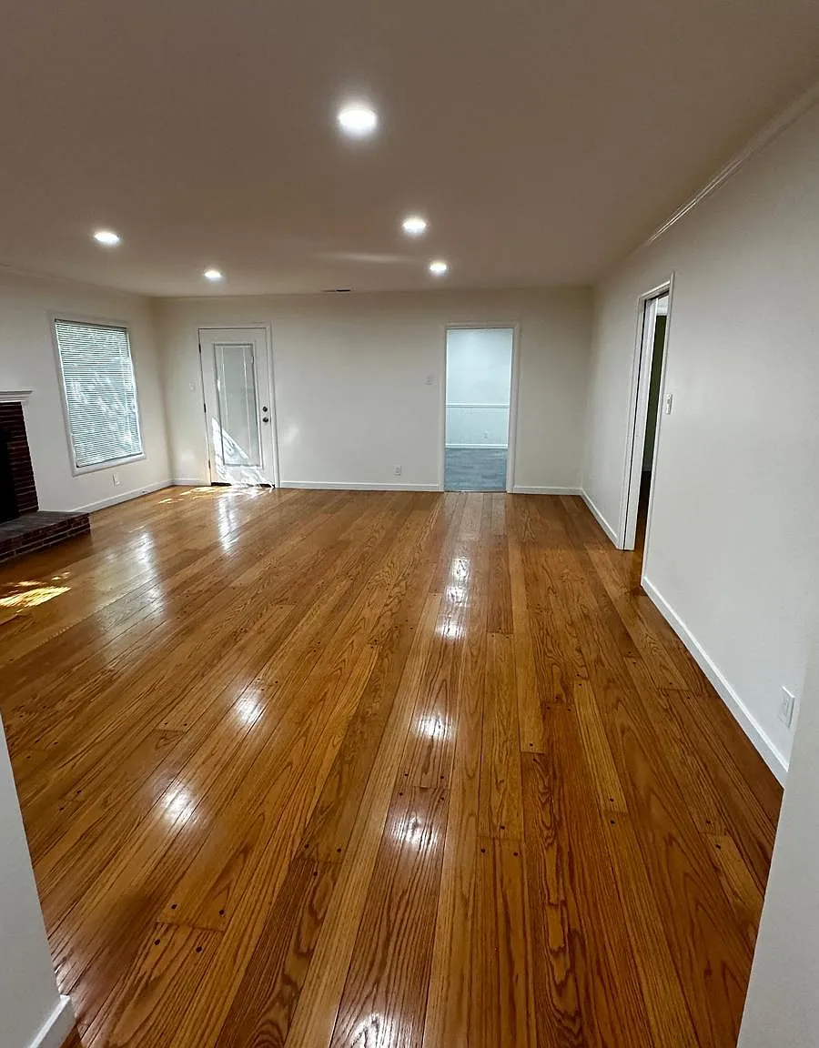 3 bed, 2054 sqft, $6,500 — Photo 2