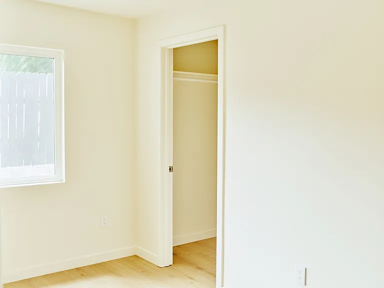 3741 Locke Ave — Photo 12
