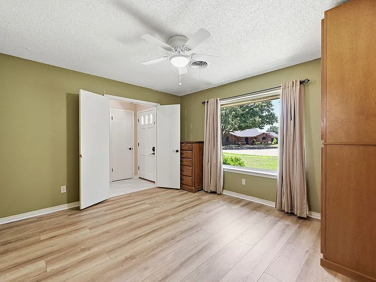 2506 Glen Ct — Photo 11