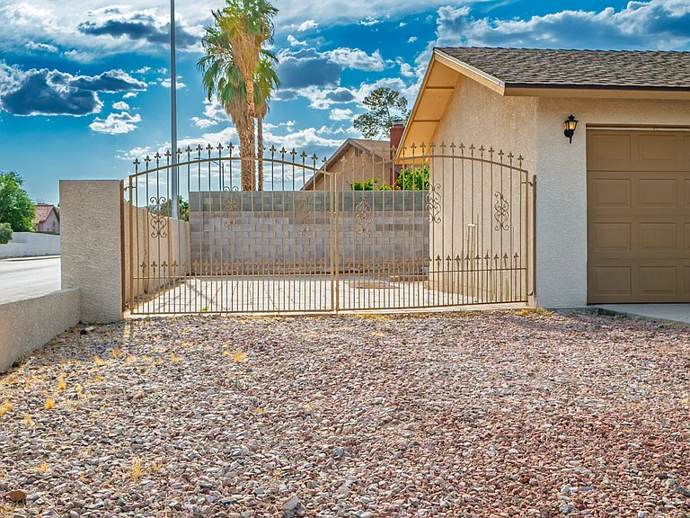 5045 Sepulveda Blvd — Photo 13