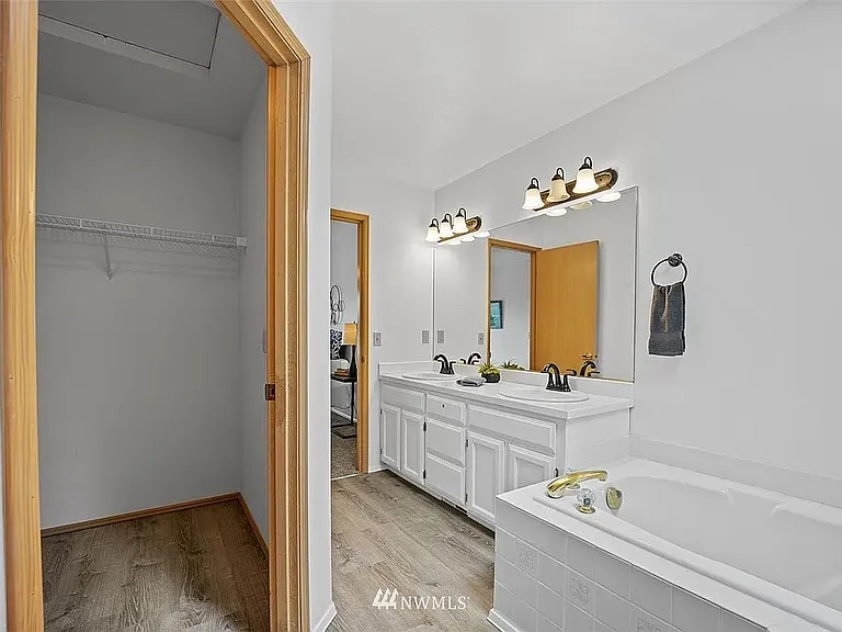 21429 SE 277th St — Photo 23