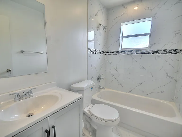 137 Normandy Ln #137-C — Photo 16