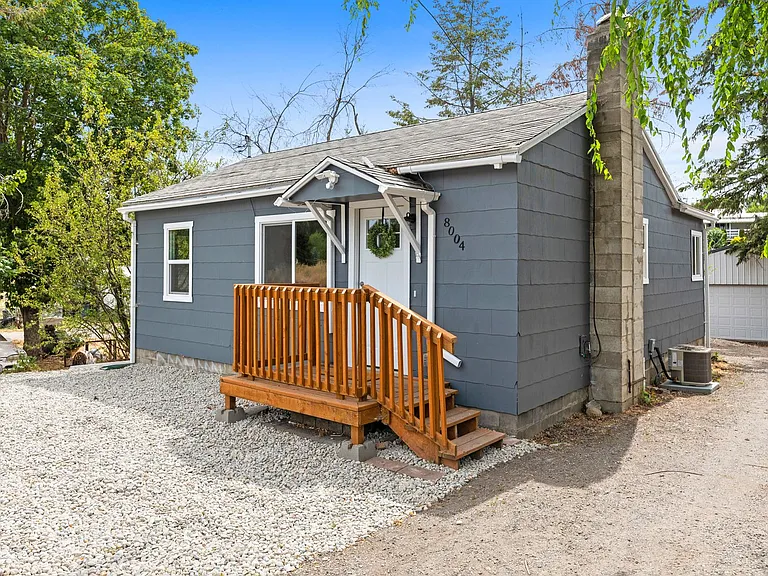 8004 E Broadway Ave — Photo 1