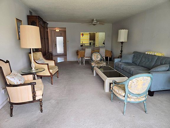 4th image of 9020 Sunrise Lakes Boulevard #109
