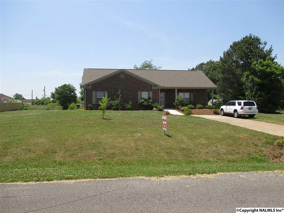 2nd image of 237 Bollweevil Ln