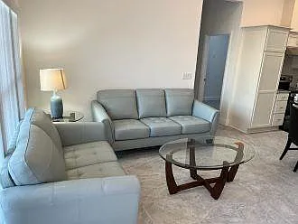 2 bed, 1200 sqft, $2,000 — Photo 2
