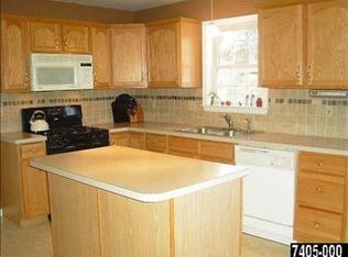 35 Rosalia Cir, York, PA 17402