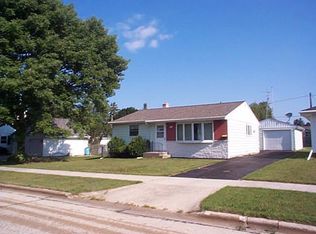 810 28th St, Two Rivers, WI 54241