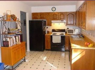 2922 Broadview Ave, Maryland Heights, MO 63043