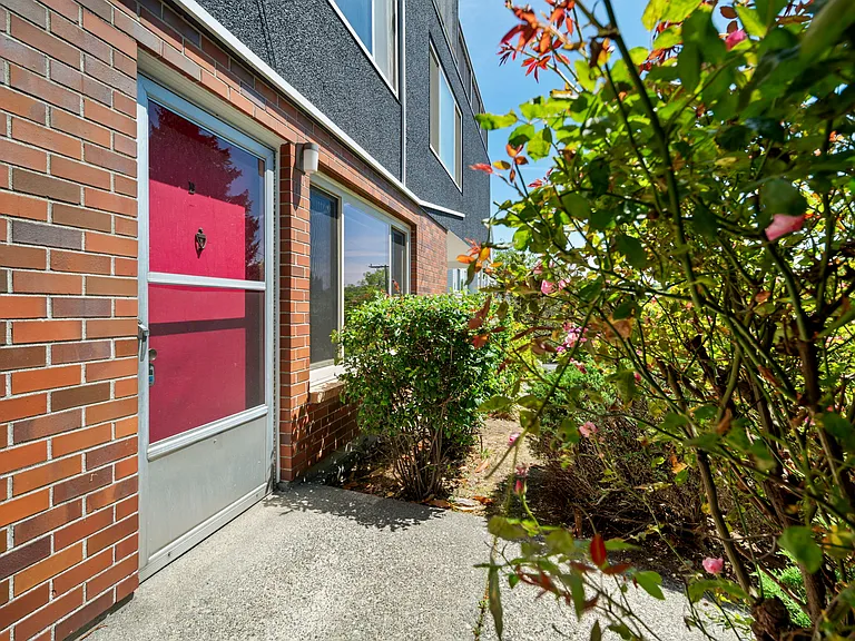 1300 6th Ave N #A — Photo 3