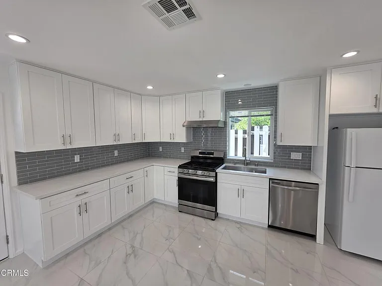 10926 Woodward Ave — Photo 6