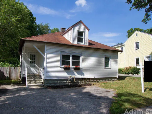 165 E Division St, Rockford, MI 49341