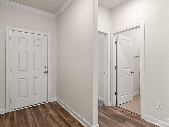 5th image of 9281 Dunwich Dr #52